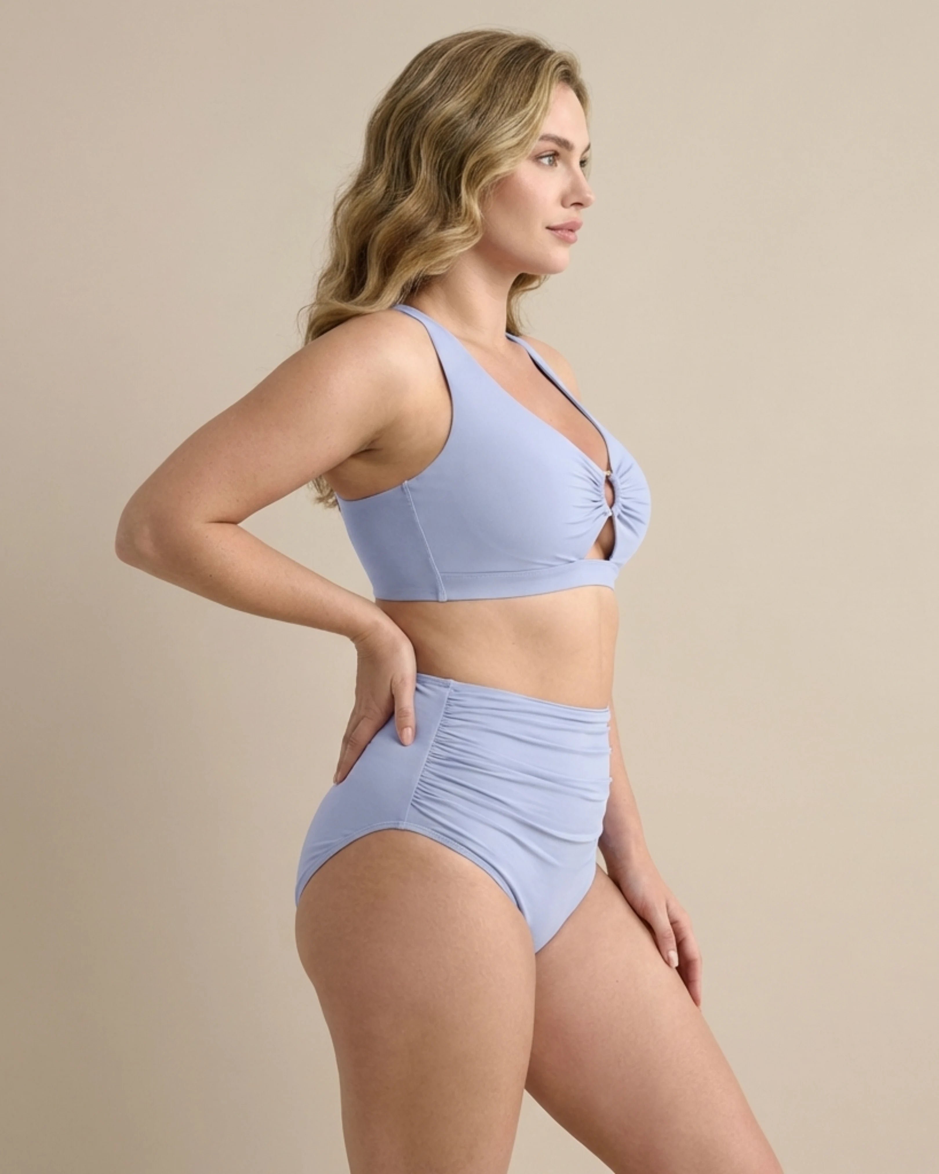 LumaShape Bikini-Set — Detail von Trägern und Verschluss