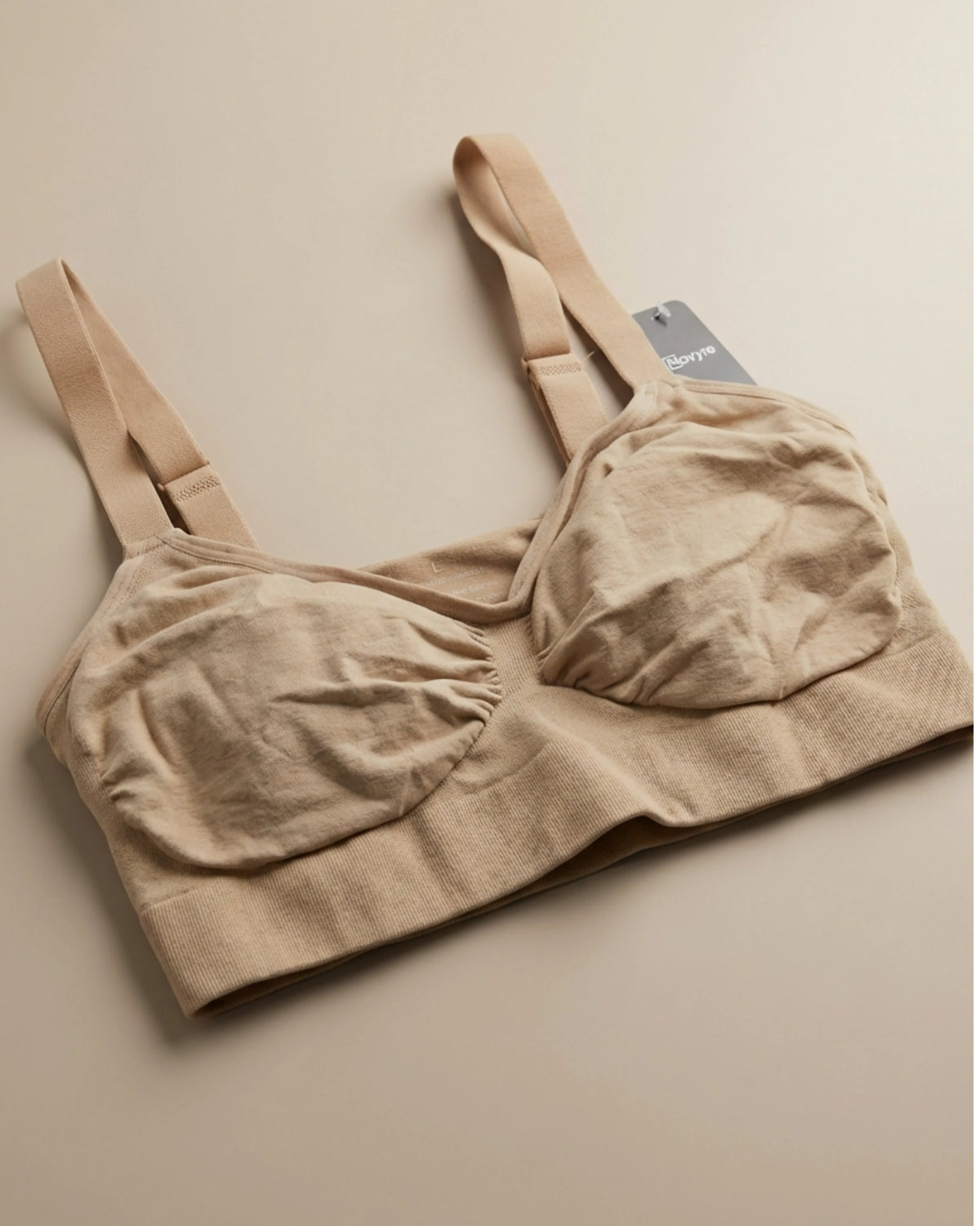 Luma Contour BH — Nahaufnahme des weichen Stoffs und der Nähte