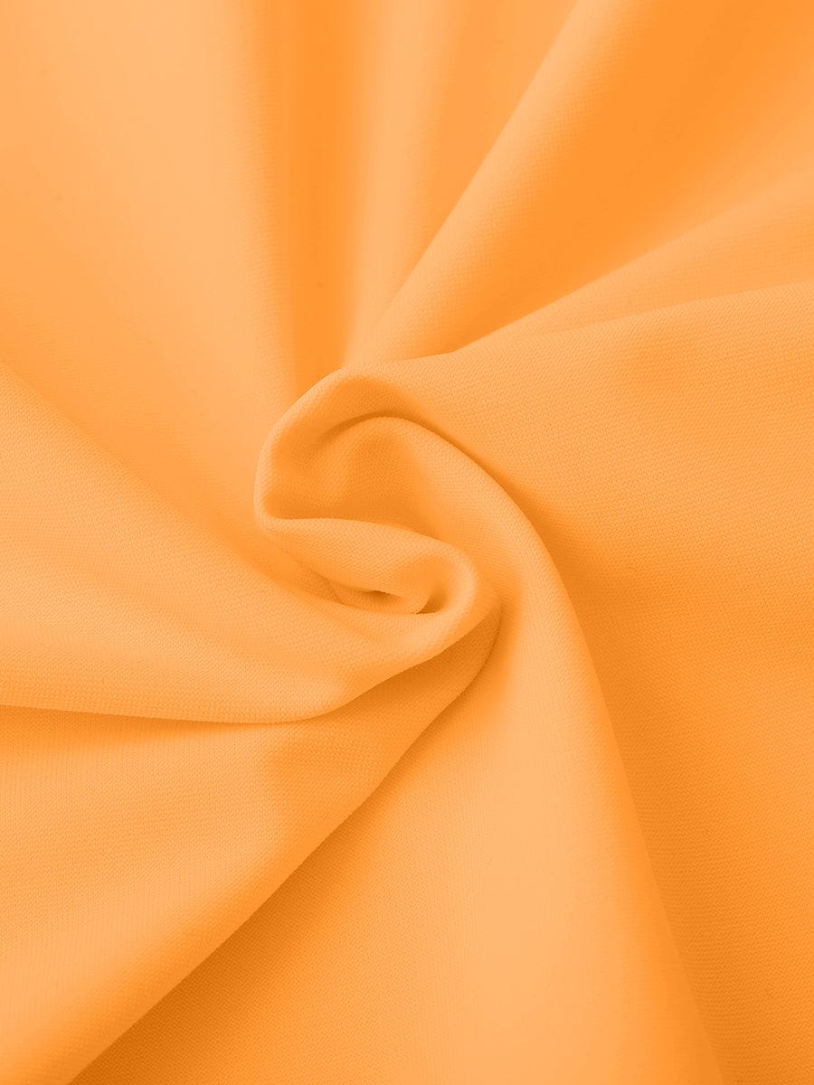 LumaShape Badeanzug — Detail des tiefen Ausschnitts